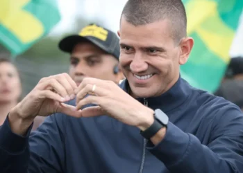 Douglas Ruas é oficializado como governador do Rio após recontagem de votos