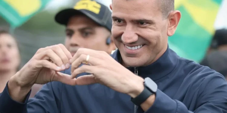 Douglas Ruas é oficializado como governador do Rio após recontagem de votos