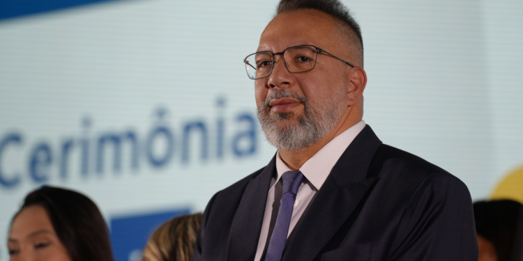 São João de Meriti 2028: Canella, Bebeto e Giovani Ratinho são cotados em possível disputa pela Prefeitura contra a família Vieira