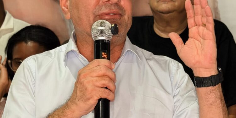 Waguinho anuncia candidatura em 2028 e promete retomar a Prefeitura de Belford Roxo